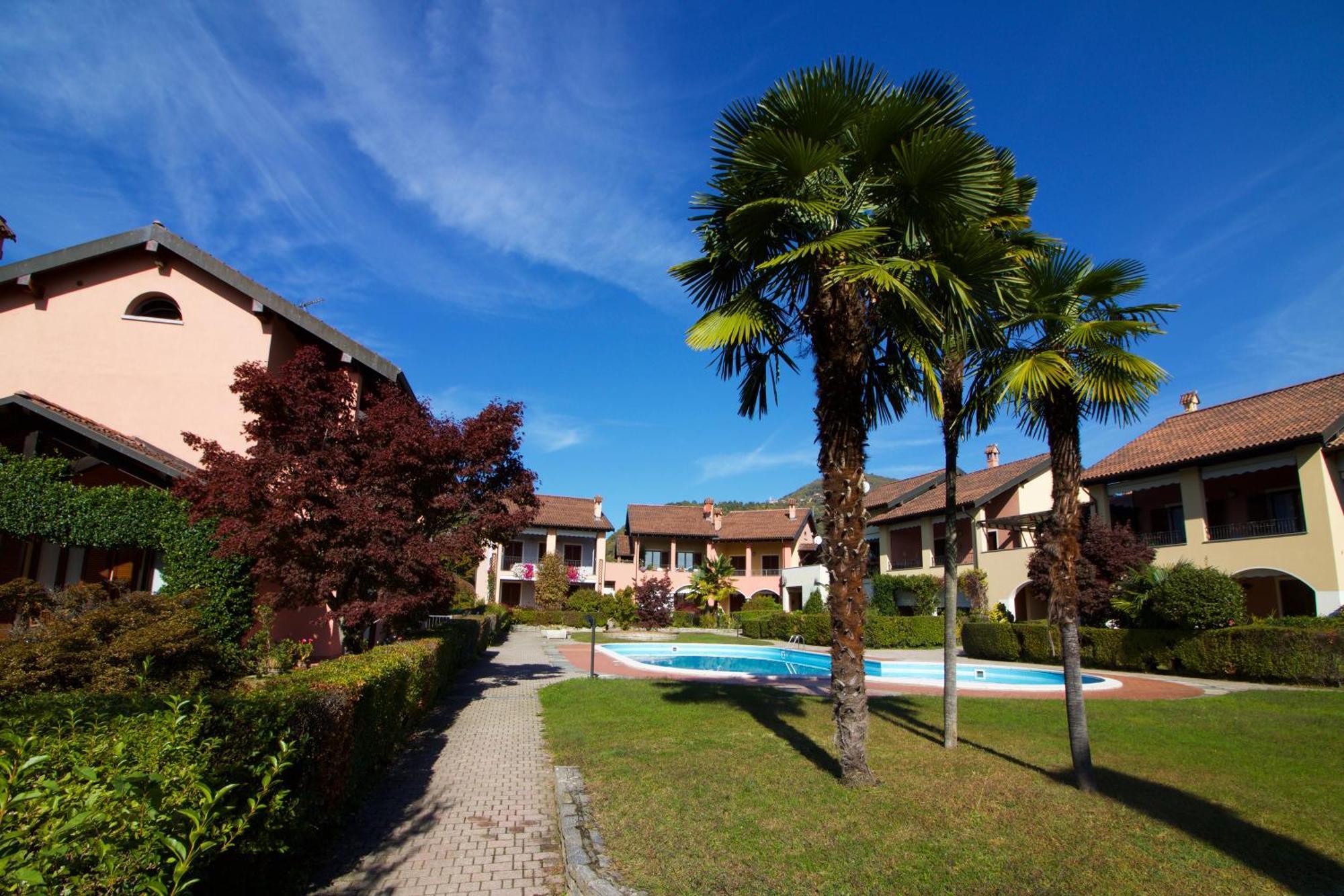 Apartamento Residenza Girasole Lesa Exterior foto